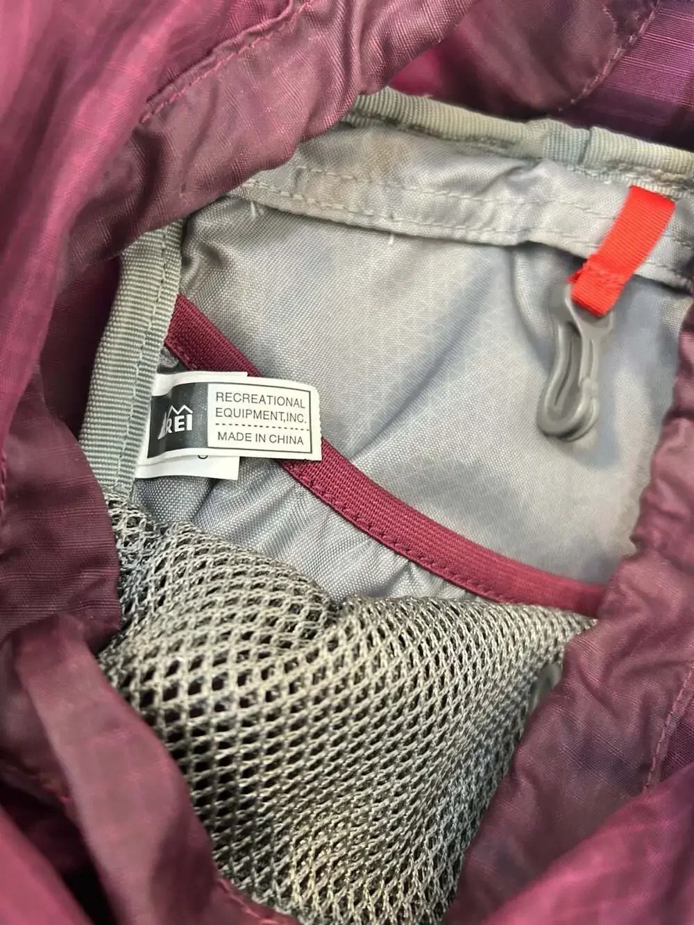 REI Flash 18 Ripstop Hiking Daypack Backpack Burgundy Plum